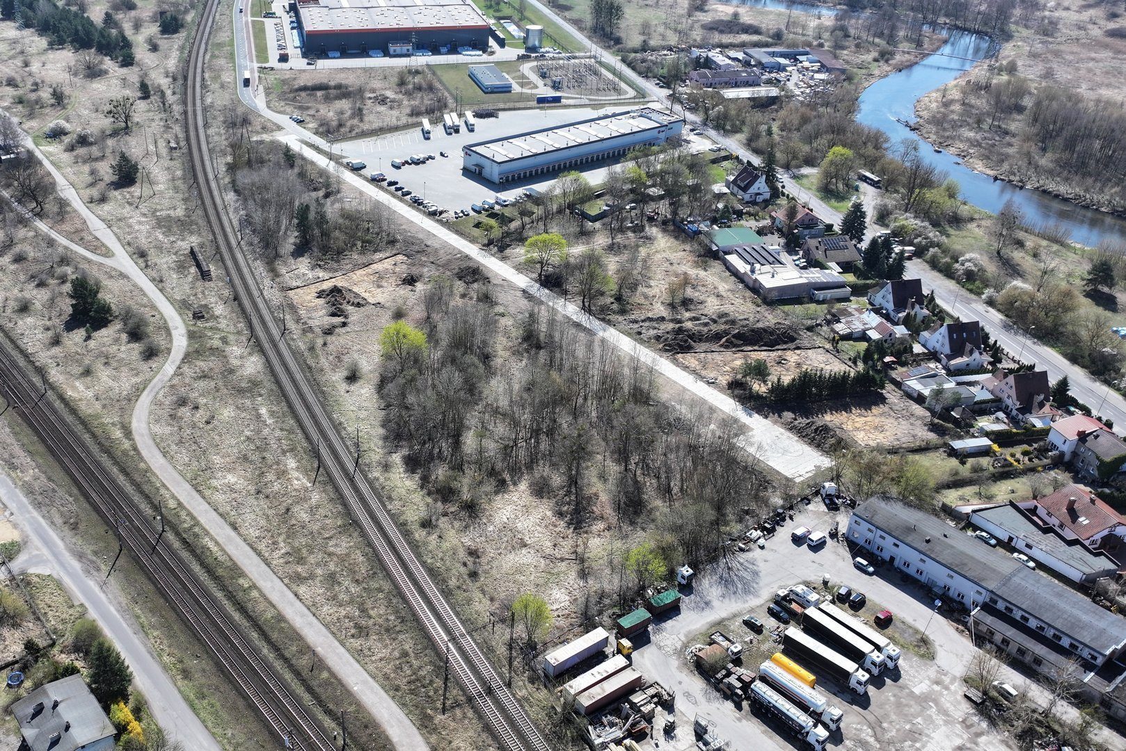 Teren inwestycyjny 0,63 ha – 32/27 i 32/28, ul. Młodych / Energetyczna